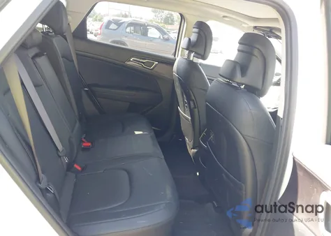 2025 Kia Sportage Hybrid Ex z USA, uszkodzony, nr VIN KNDPVCDG6S7195377